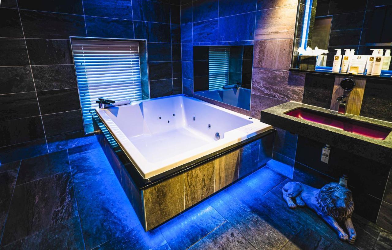 Church Suites By The Cranleigh Boutique Боунес-он-Уиндермер Экстерьер фото